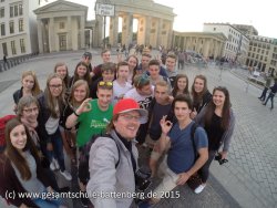 G10b vor Brandenburger Tor Selfie